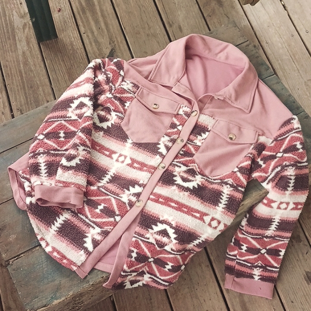 🏷3/$15 Western Style Button Up Sweater